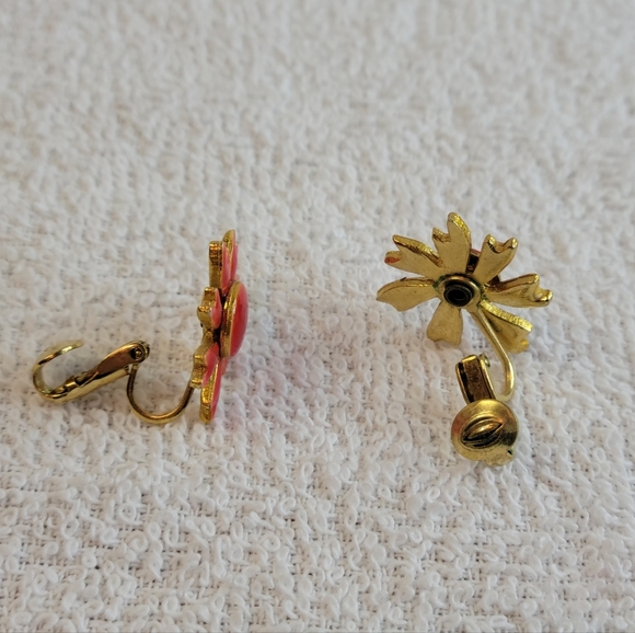 Vintage Red glazed clip on earrings flower  poinsettia festive - Picture 8 of 8